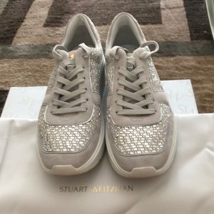 Sneaker (worn twice)